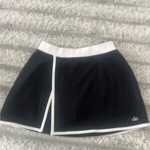 ALO Yoga Black Skirt with White Trim